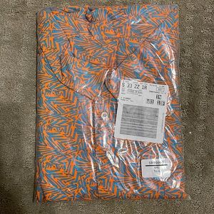 BOULDER CREEK COLLARED TEE